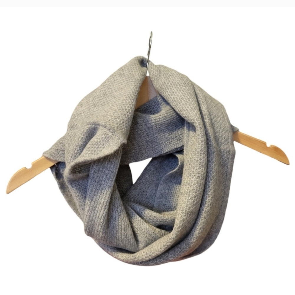 NWT Apt 9 Cashmere Infinity Scarf - Medium Smoke